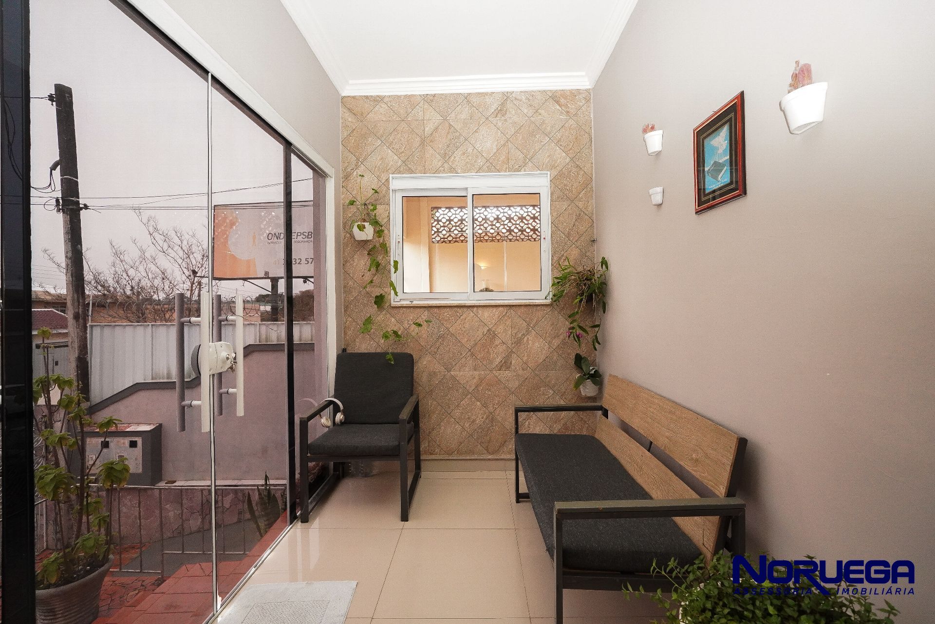 Casa com 03 quartos à Venda no Bairro Parolin